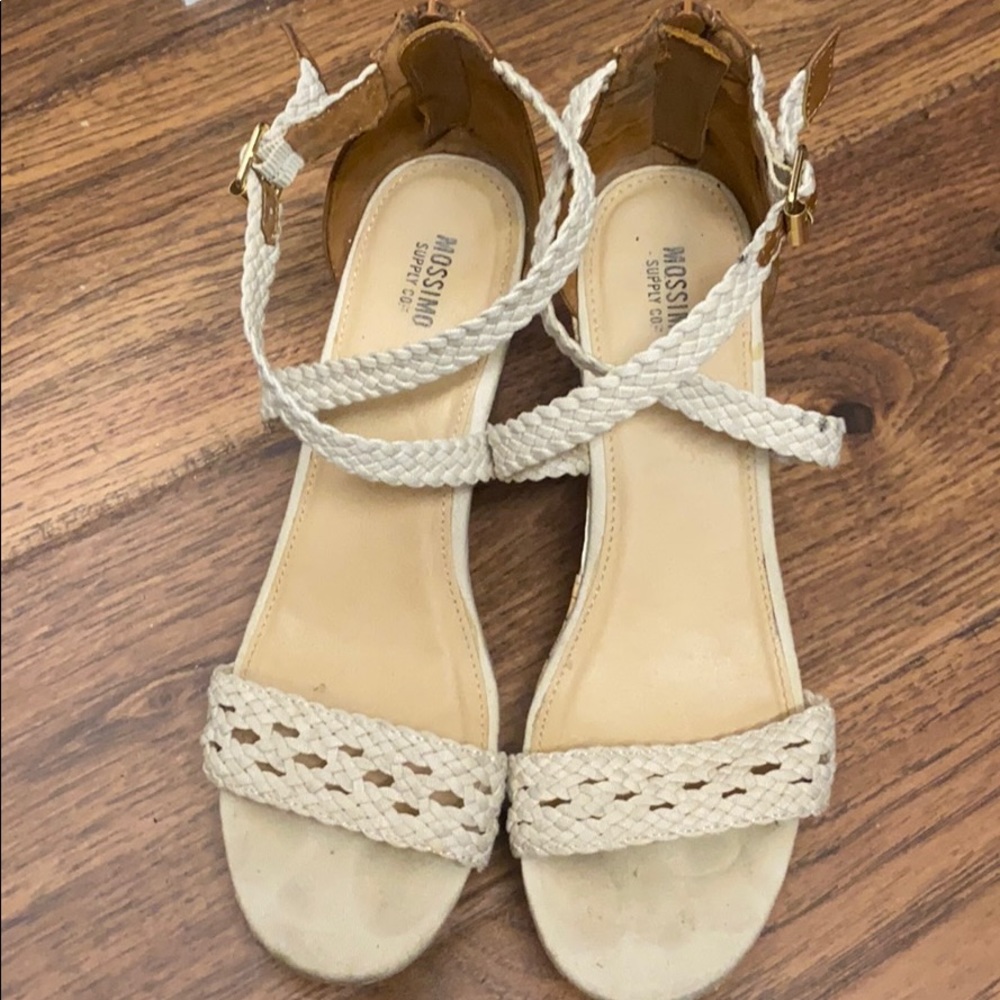 Wedge natural sandals.